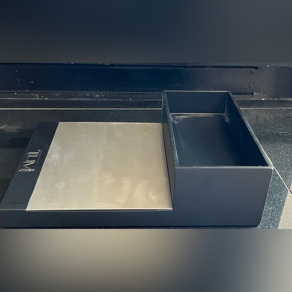 Tumi Multi-Use Retail Display Case: Brand New. Color: Black & Gun Metal Silver - Picture 9 of 10